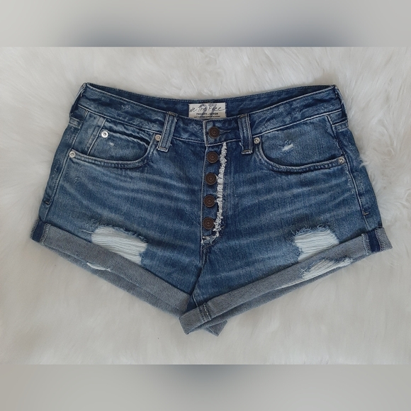 *FINAL SALE* Free People Romeo Rolled Cuff Distressed Button Fly Denim Shorts - Picture 4 of 12